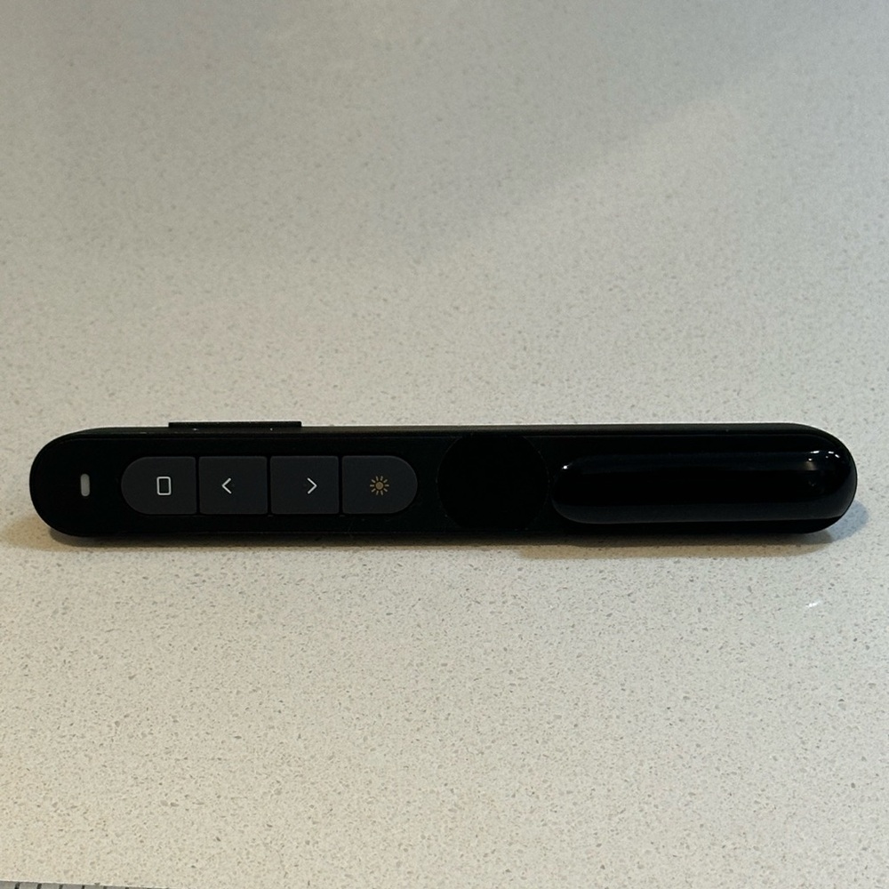 Black Presentation Remotes x3 wireless usb connect and battery powered